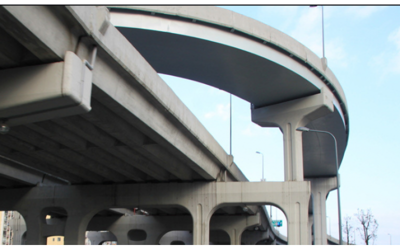 广州东南西环的新洲互通立交主线桥梁加固维修项目