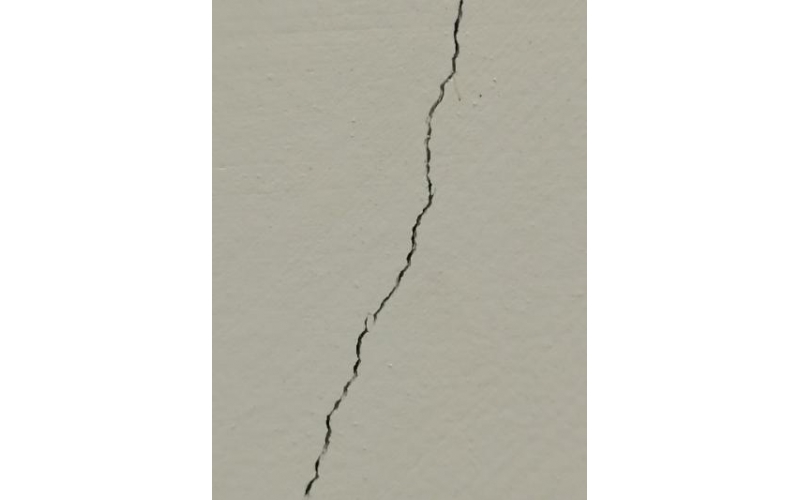 楼板裂开怎么加固(楼板楼房裂缝怎么处理)